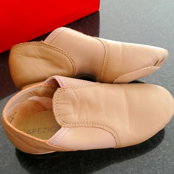 Capezio E-Series Jazz Slip On Jazz Shoes - Caramel 3.5 M - Picture 2 of 12